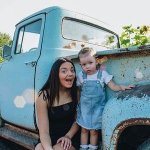 Meet your Posher, Alexis